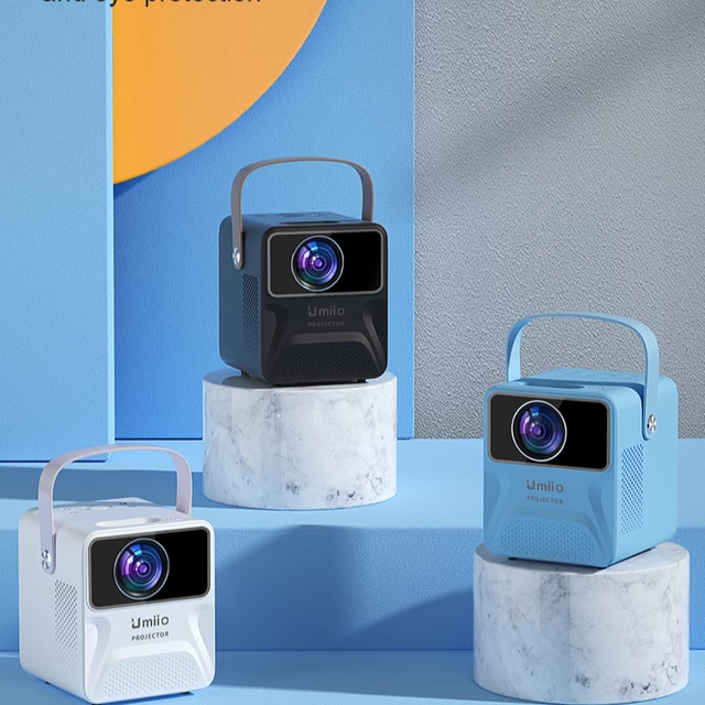 UMIIO PROJECTOR BRAND NEW / FREE DELIVERY CALL/VIBER 9430628