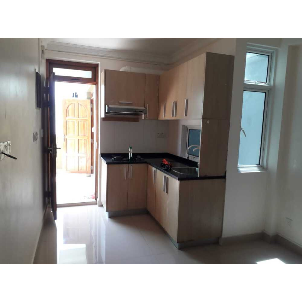 1 room apartment available with terrace