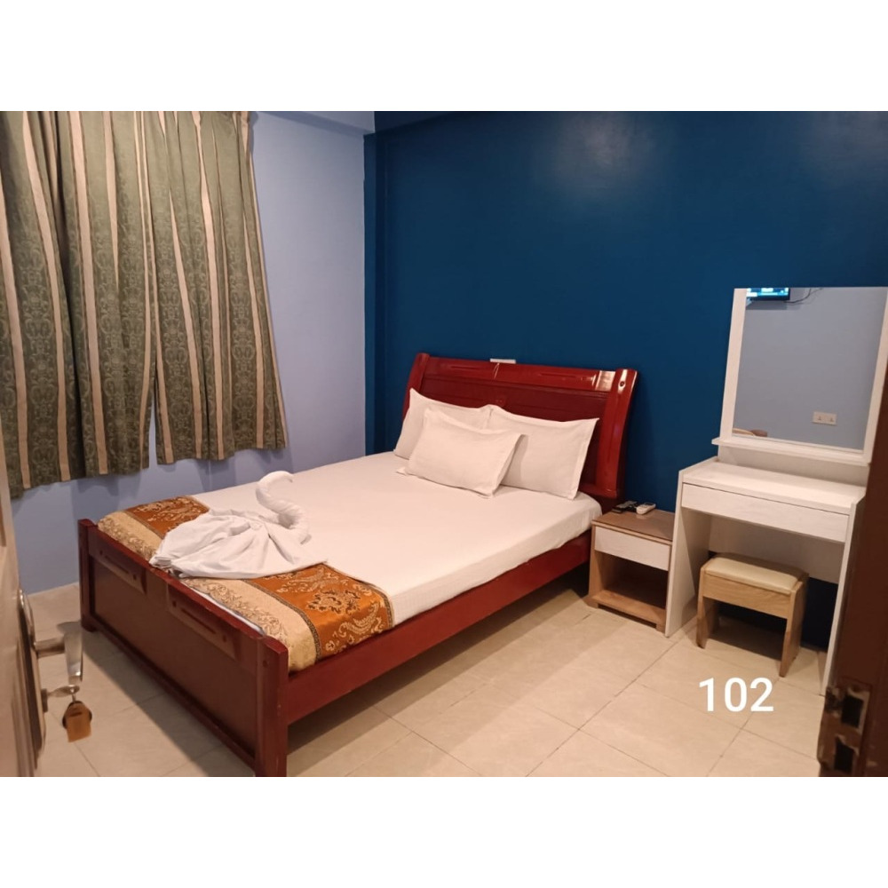 Clean Rooms for Daily Rent 9592211