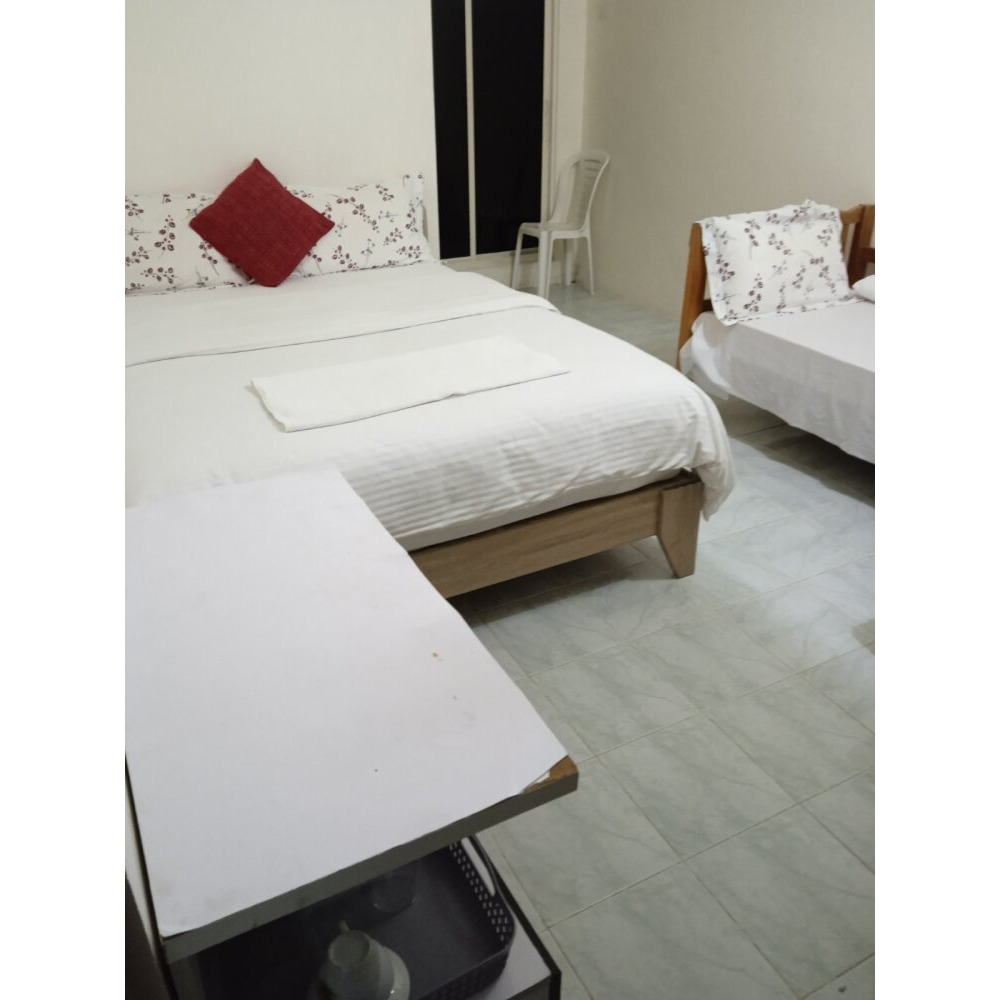 Hulhumale Ac, tv, WiFi , hot water ,etc available Room for daily Rent 9506760