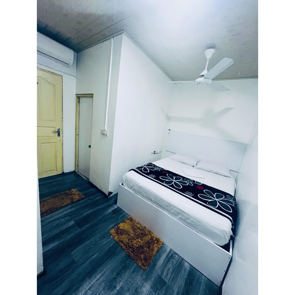 Room For Daily Rent 7874767