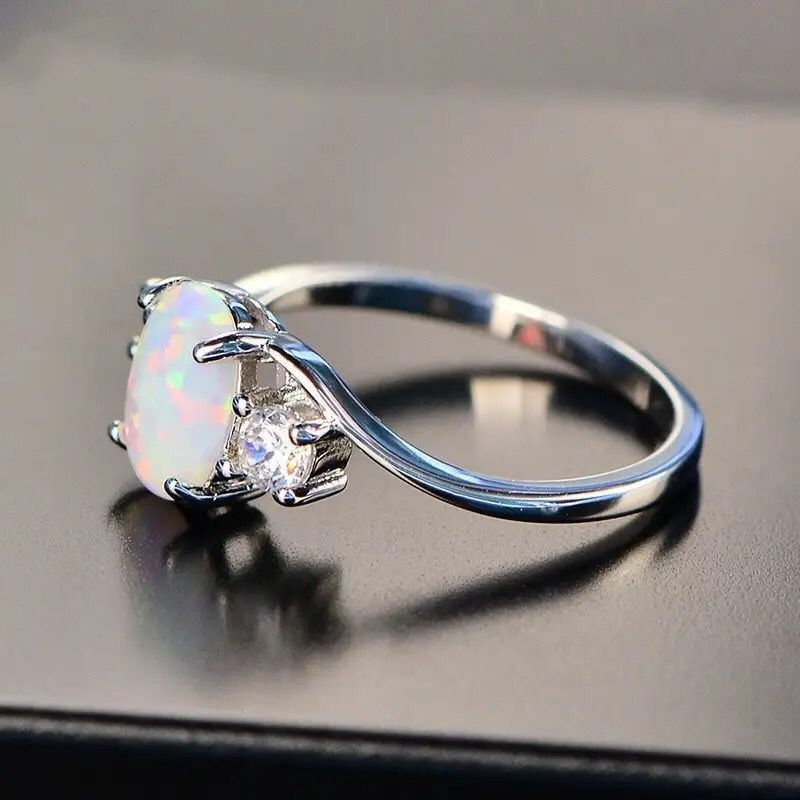 Cute White Glow Opal Oval Stone Ring Fashion Silver Color Party Ring