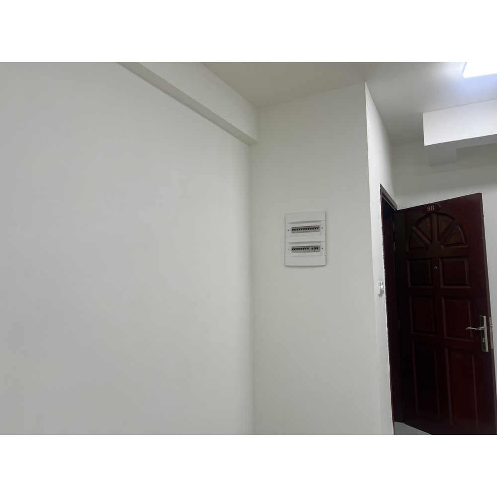 02 rooms apartment available