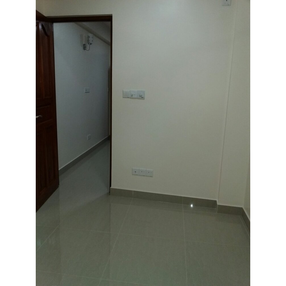 1 room apartment available for rent