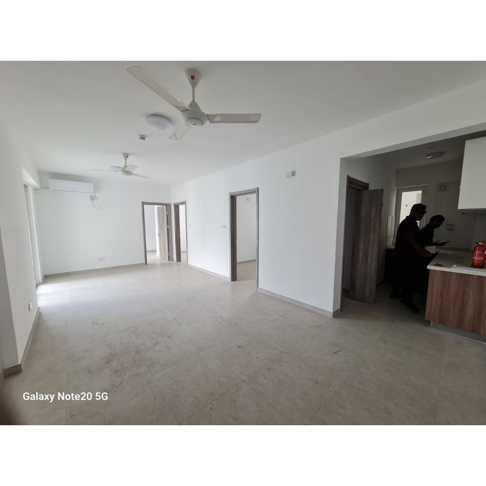 3 rooms apartment for rent. Vinares 3 9th floor. Call 9694868